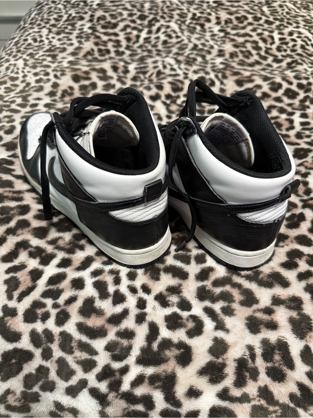 Nike Men’s Black & White High-Top Sneakers with Swoosh - Picture 4 of 4